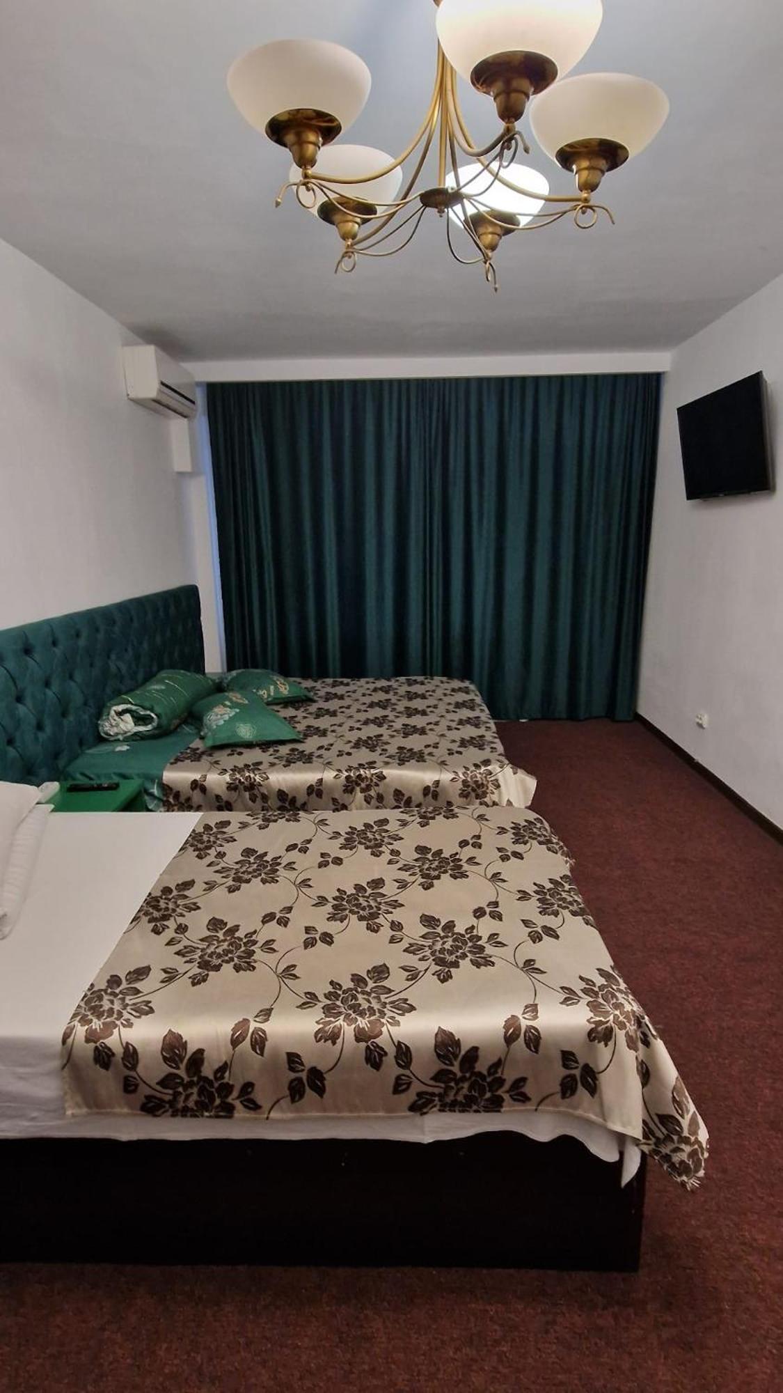 Pensiunea Toma Ploieşti Exterior foto